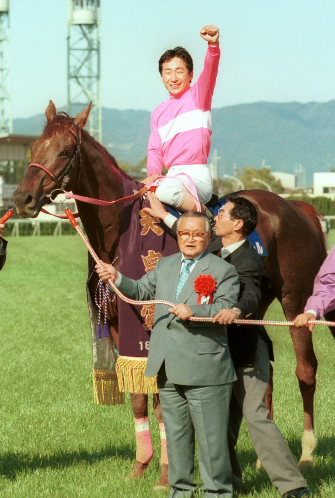 96年、天皇賞・春を制したサクラローレルと横山典弘騎手