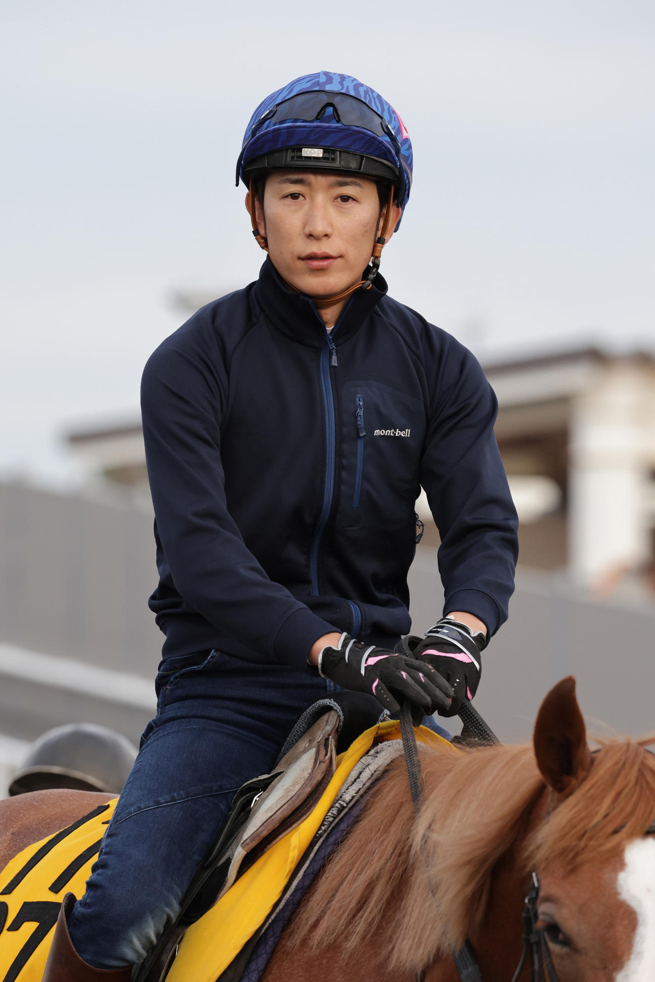 600勝まであと1勝の丸山元気騎手は、札幌競馬場で調教に励む